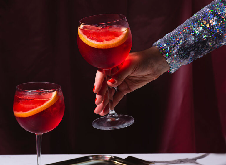 Mijn absolute lievelings Campari spritz komt ein-de-lijk naar Nederland en móet je proeven